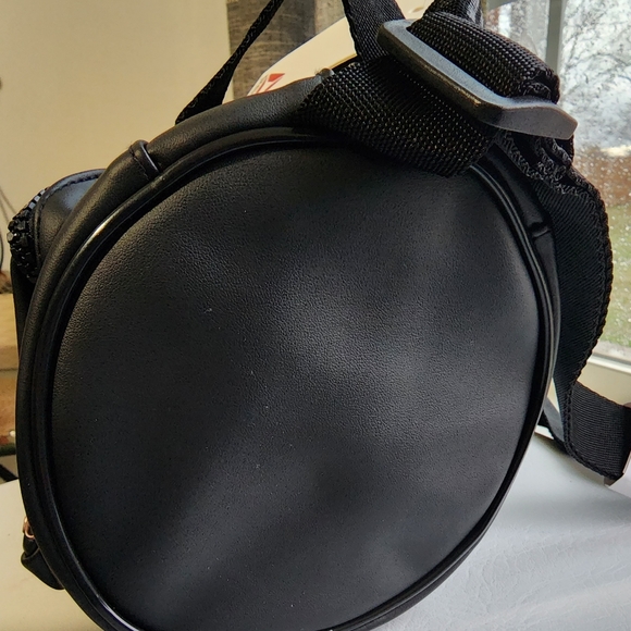 MiniDuffle - Picture 2 of 4